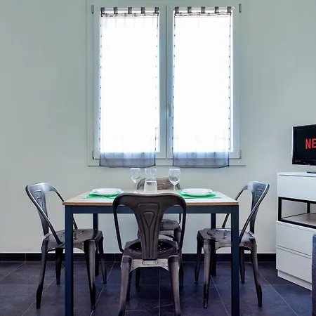 5 Min Aeroporto-stazione Apartment Parma